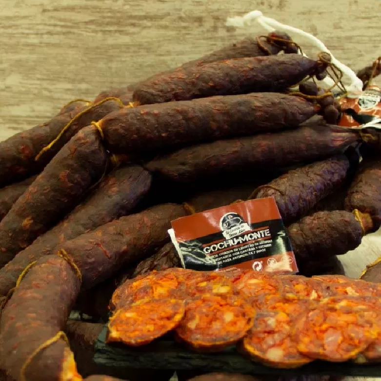 CHORIZO AHUMANO DE GOCHU DE MONTE ASTURIANO (5 KG aprox.)