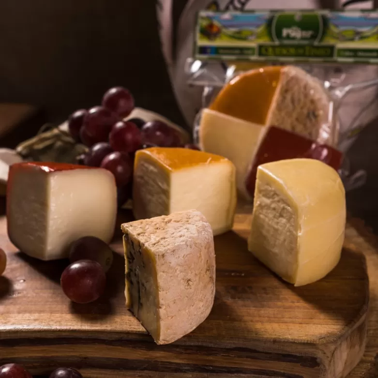 Enjoy 4 Asturian cheeses in 1