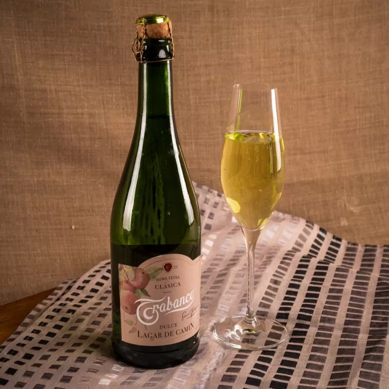 Sparking spanish cider 